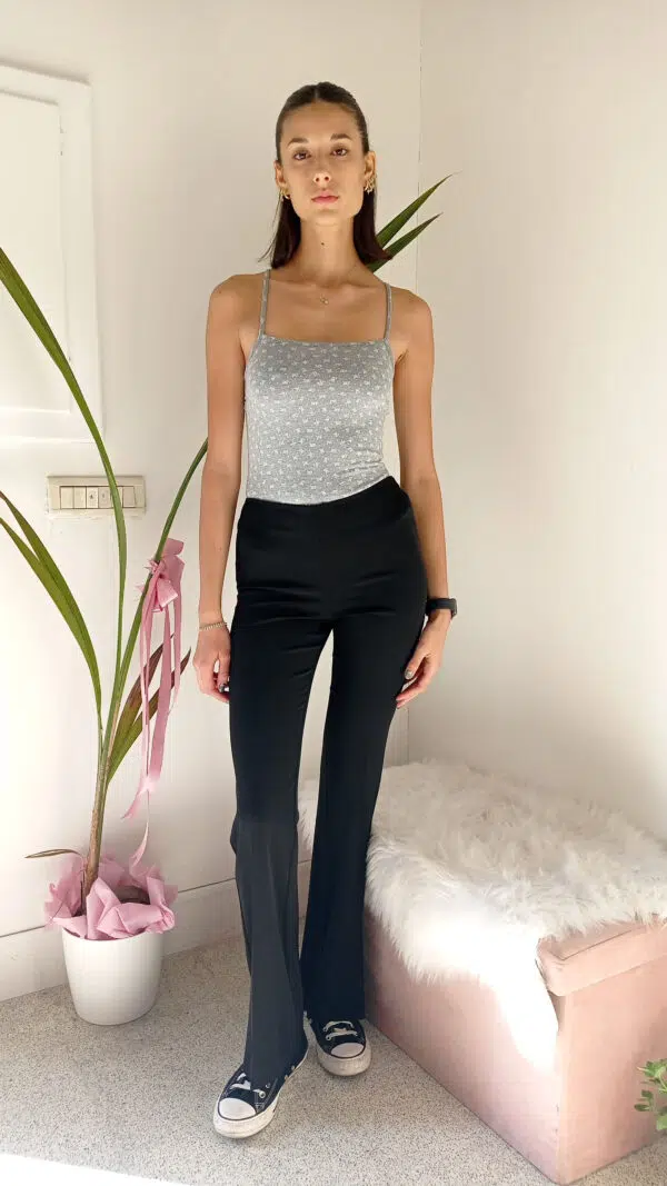 Body Intimo Casual Romantico Stile Vintage Grigio con Fiorellini Bianchi in Viscosa ed Elastan - Fascino Delicato e Moderno