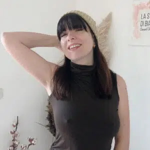 Dolcevita Smanicato in Viscosa Elasticizzata - Versatile e Chic per Ogni Occasione