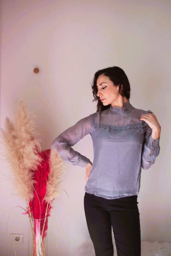 Blusa Vittoriana in Seta Pura - Stile Retro Chic in Vari Colori