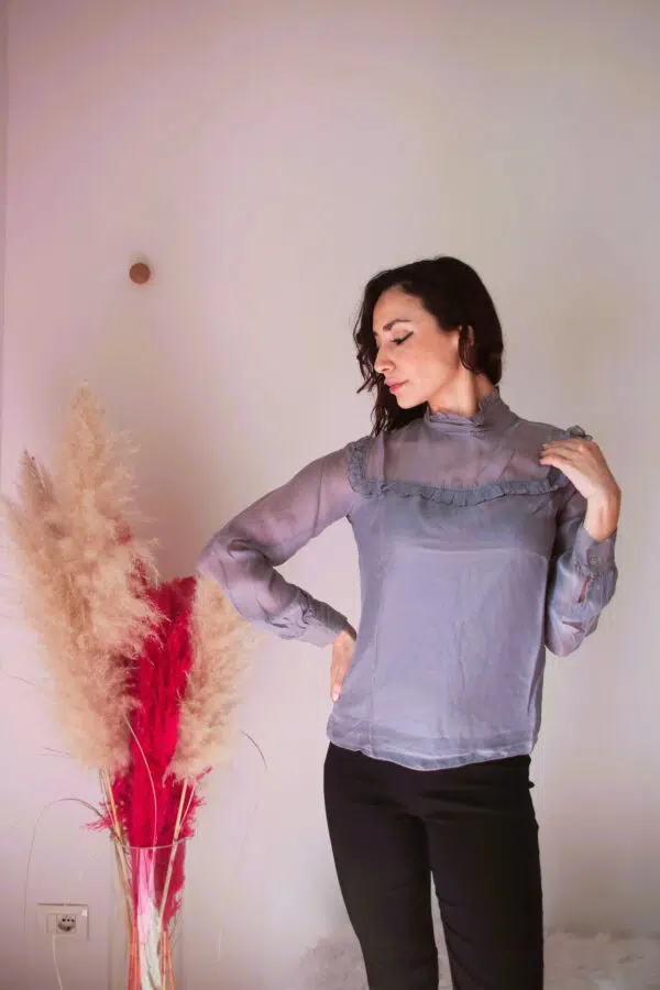 Blusa Vittoriana in Seta Pura - Stile Retro Chic in Vari Colori