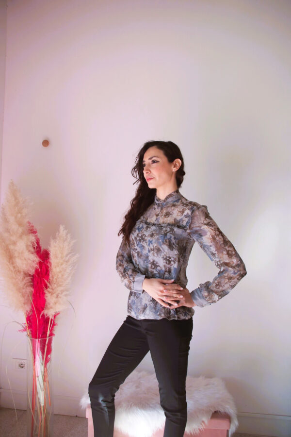 Blusa Vittoriana in Seta Pura - Stile Retro Chic in Vari Colori