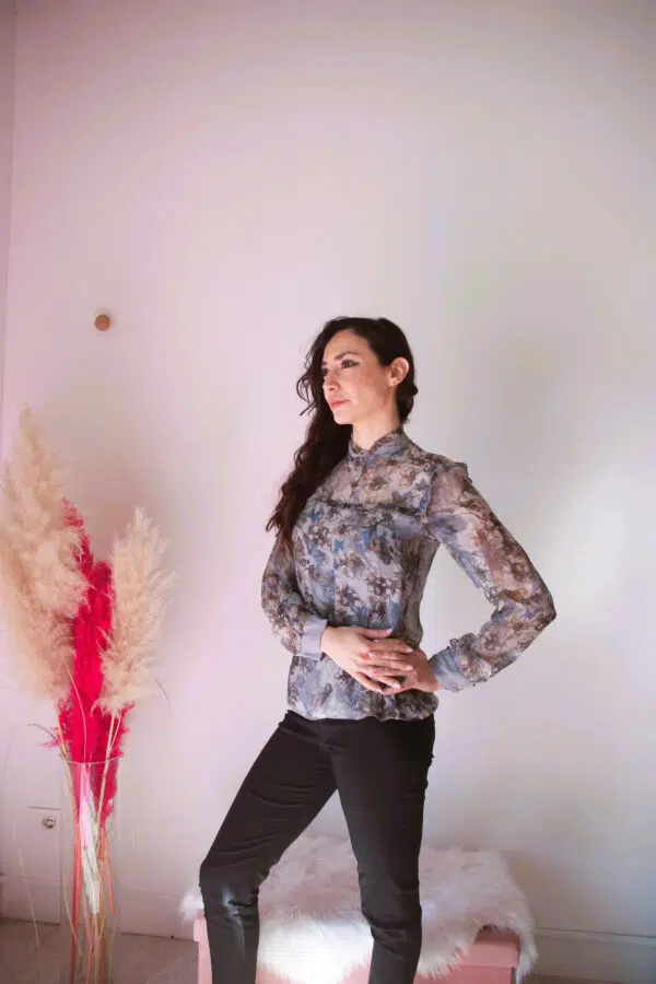 Blusa Vittoriana in Seta Pura - Stile Retro Chic in Vari Colori