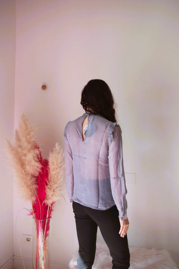 Blusa Vittoriana in Seta Pura - Stile Retro Chic in Vari Colori