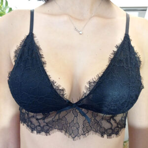 Bralette Sensuale in Pizzo Valencienne con Coppette Preformate - Nero e Bordeaux