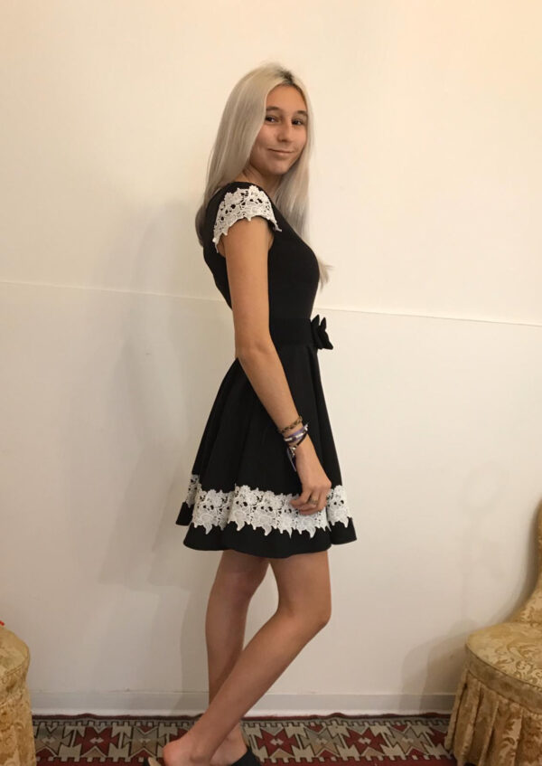 Abito con cintura svasato taglia unica con bordo in pizzo