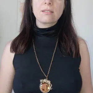 Collana con Ciondolo Leone in colore Bronzo Dorato e Pietra Ecologica - Audacia e Stile