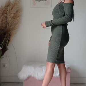 Abito Tubino in Caldo Cotone con Spalle Scoperte - Eleganza e Seduzione