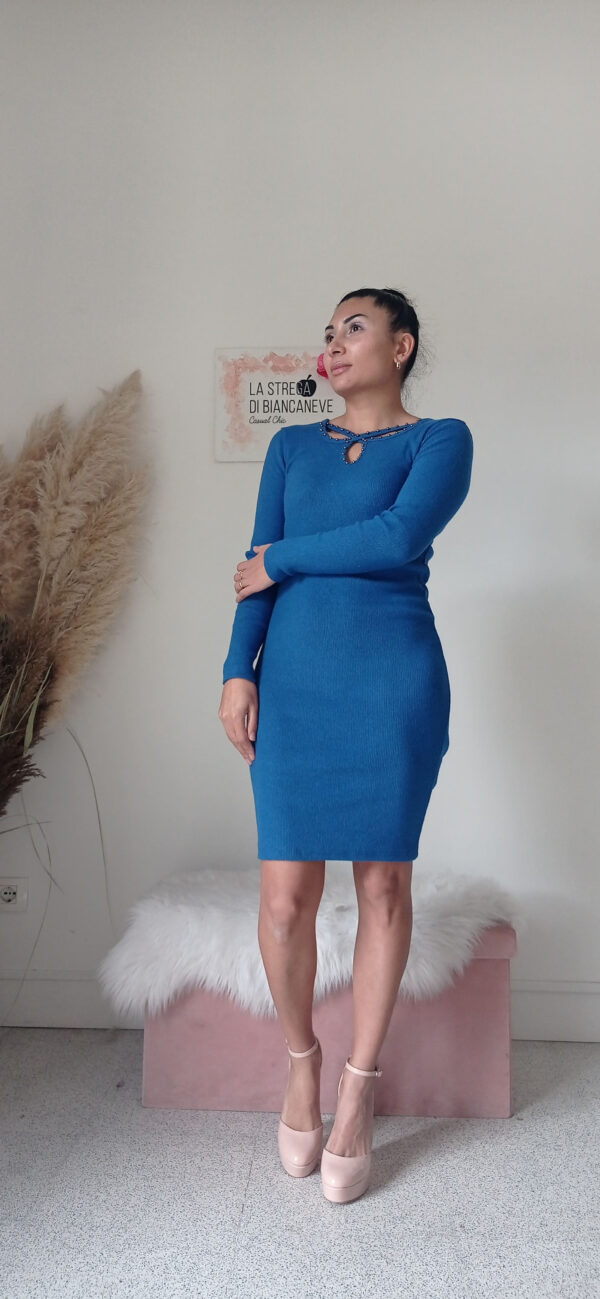 Abito Tubino in Maglia di Cotone con Motivo Decorativo - Eleganza e Comfort Unici"