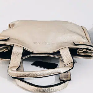 Borsa da giorno color oro Via Roma