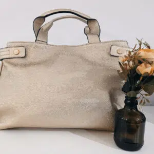 Borsa da giorno color oro Via Roma