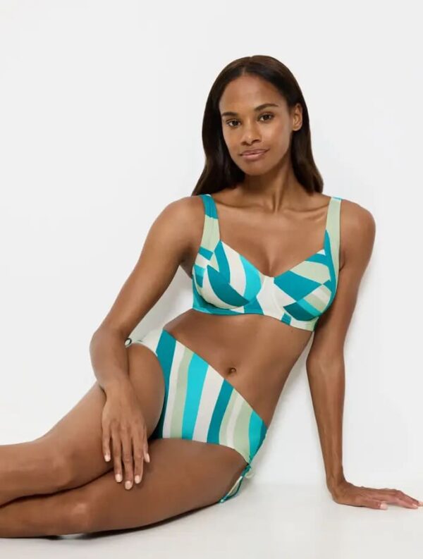 Top bikini con ferretto ad alto supporto