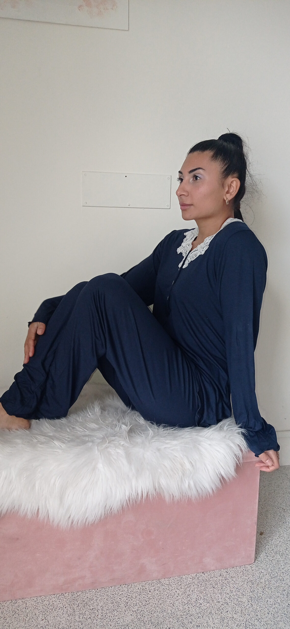 Pigiama Elegante in Modal con Pizzo - Taglie M-XL, Vari Colori