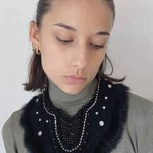Collana Statement con Perle Nere Sintetiche e Strass - Eleganza e Luminosità