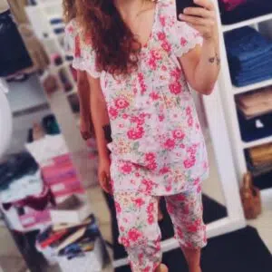 Pigiama Donna in Viscosa a Fiori - Comfort e Stile per le Tue Notti