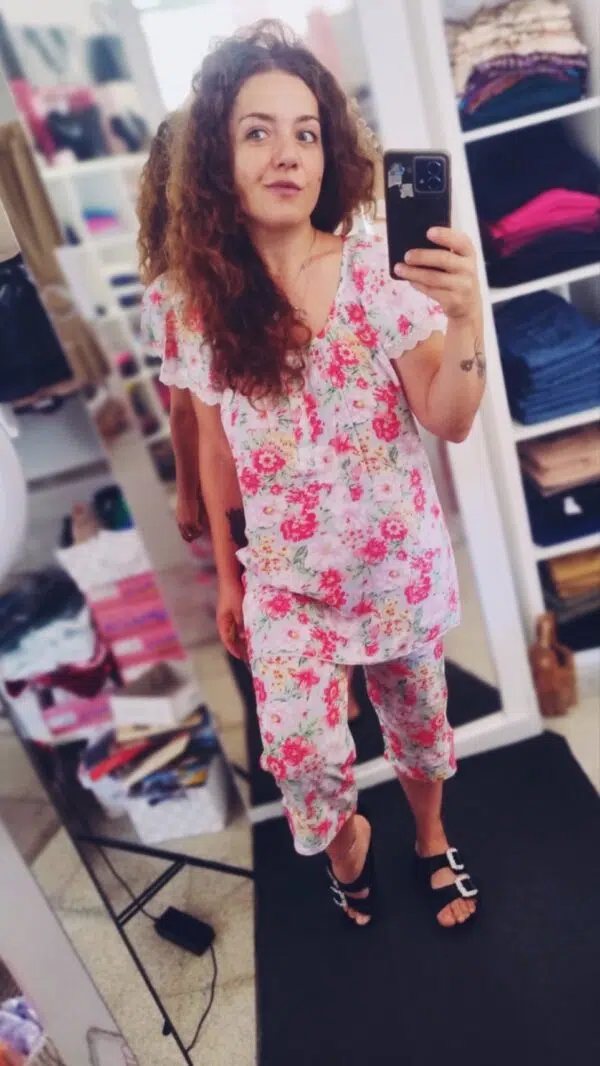 Pigiama Donna in Viscosa a Fiori - Comfort e Stile per le Tue Notti