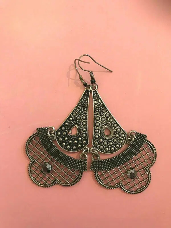 Orecchini lunghi art. Vintage