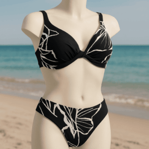 Bikini nero con stampa bianca – Eleganza minimal