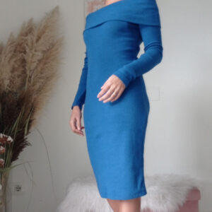 Abito Midi in Caldo Cotone con Scollo alla Carmen - Eleganza e Comfort per l'Inverno