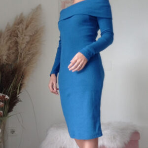 Abito Midi in Caldo Cotone con Scollo alla Carmen - Eleganza e Comfort per l'Inverno