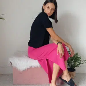 Gonna Lunga con Spacco Laterale: Eleganza Poliedrica in Tre Colori Vibranti!