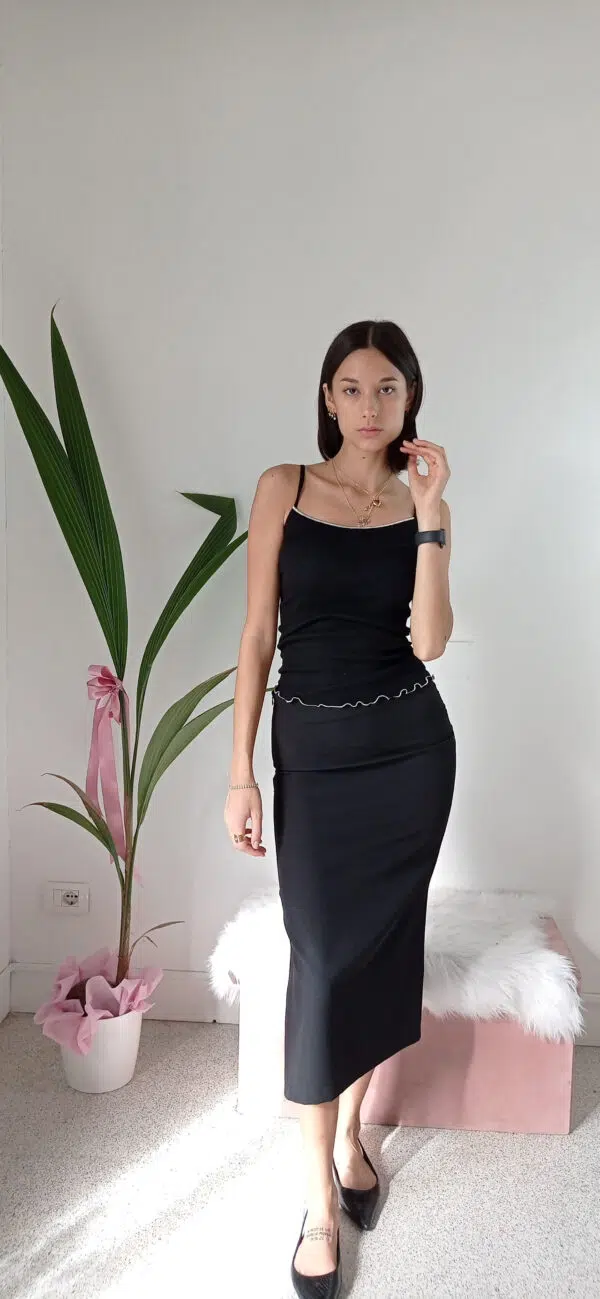 Gonna Lunga con Spacco Laterale: Eleganza Poliedrica in Tre Colori Vibranti!