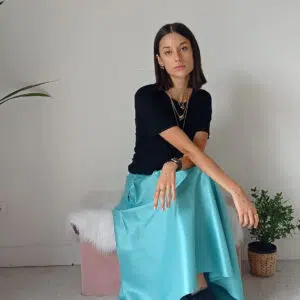Gonna in Taffetà Turchese: Eleganza Versatile e Stile Inconfondibile!