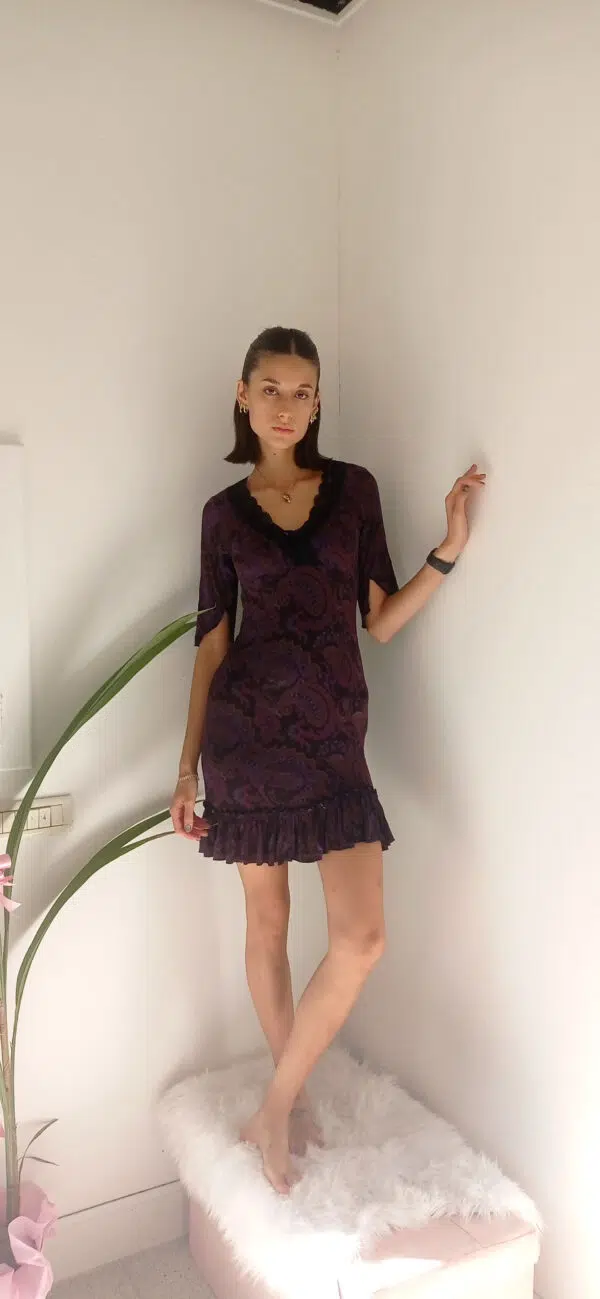 Passatempo - Abito Femminile in Viscosa con Dettagli in Pizzo: Eleganza Retrò e Comfort