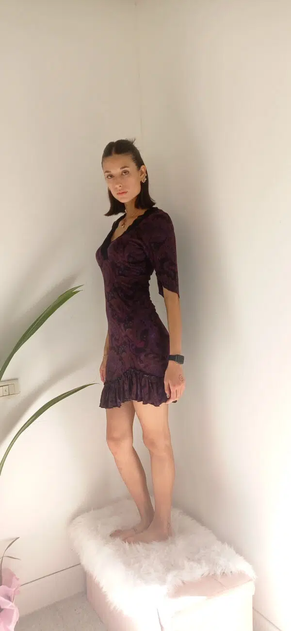 Passatempo - Abito Femminile in Viscosa con Dettagli in Pizzo: Eleganza Retrò e Comfort