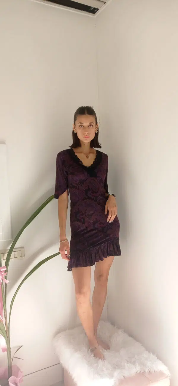 Passatempo - Abito Femminile in Viscosa con Dettagli in Pizzo: Eleganza Retrò e Comfort