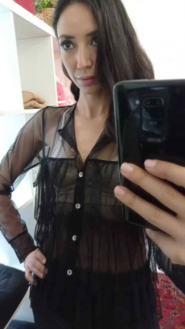 Camicia trasparente con galette