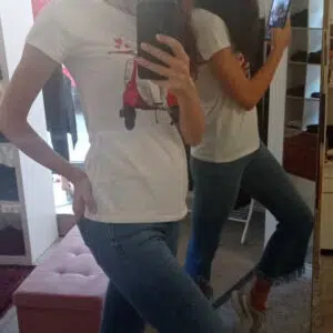 jeans sfrangiato ed elasticizzato da donna e ragazza