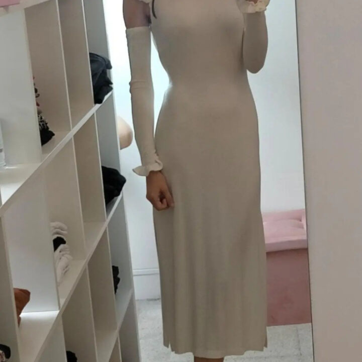 Abito in maglina con manicotti Super chic Stella McQueen