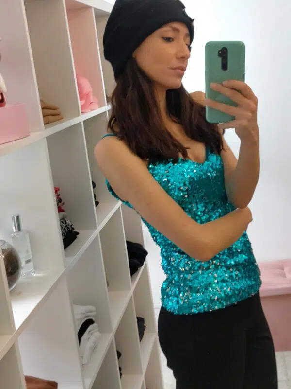 Cappello papala in lana Entrà nera e fiori uncinetto