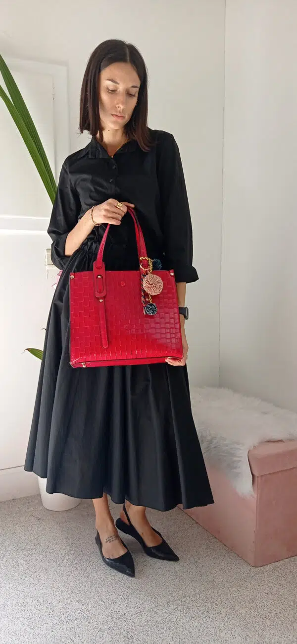 Borsa Elegante in Ecopelle Rossa con Pon Pon, Stile Vintage Classico - Tracolla Amovibile, Multi-scomparto