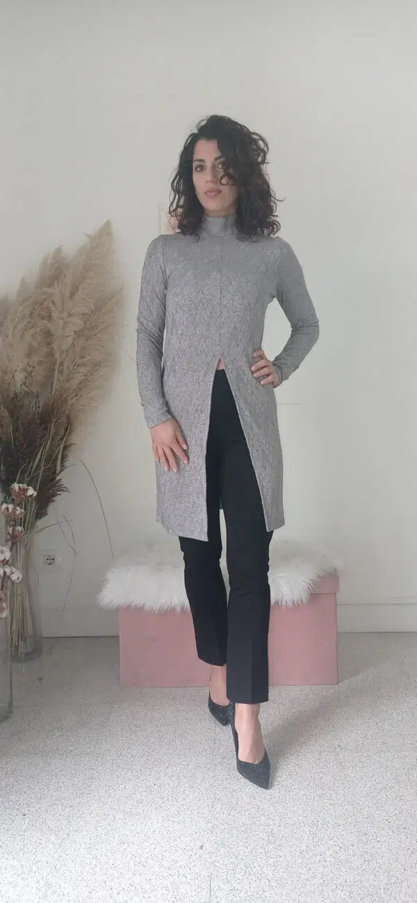 Maglia Maxi con Spacco Davanti - Eleganza Casual per Ogni Occasione