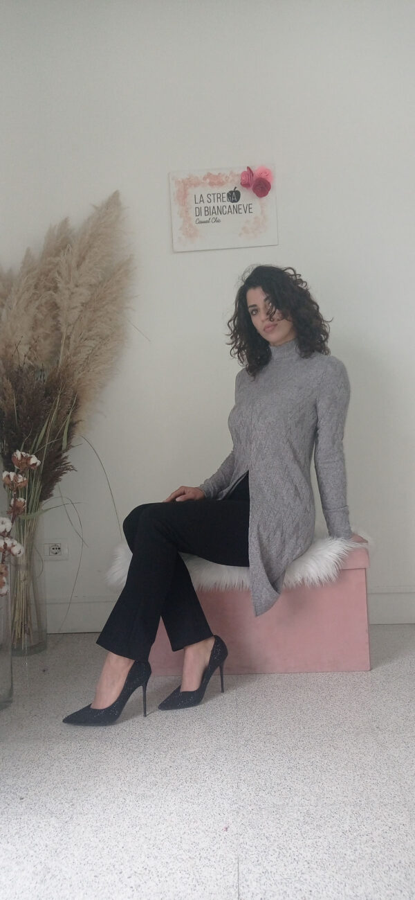 Maglia Maxi con Spacco Davanti - Eleganza Casual per Ogni Occasione