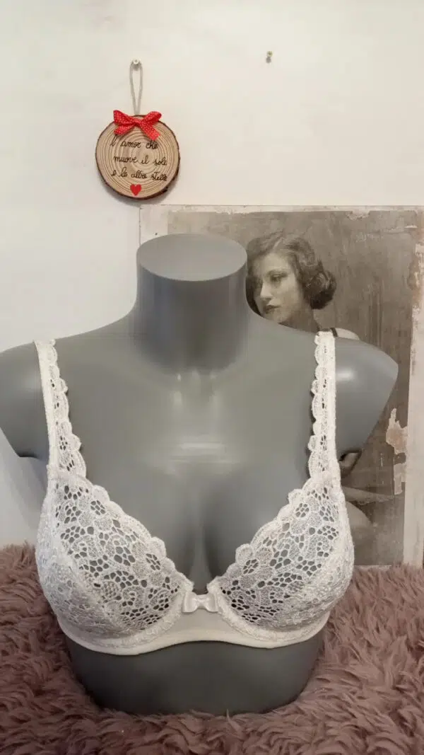 Reggiseno con ferretto Playtex in pizzo macramè da donna