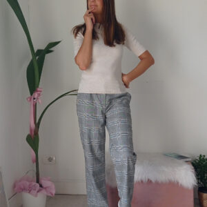 Maglia Basic Mezze Maniche in Viscosa: Il Sottogiacca Perfetto!
