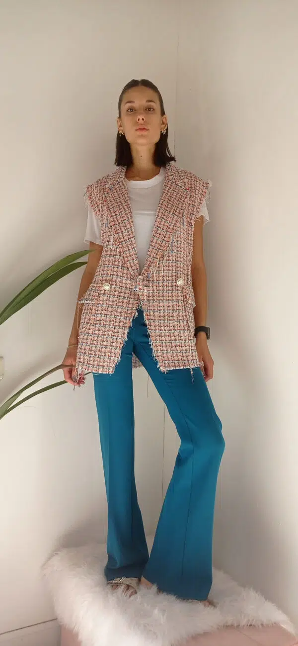 Gilet Lungo Smanicato in Tessuto Chanel Melangiato Rosa - Eleganza Senza Tempo
