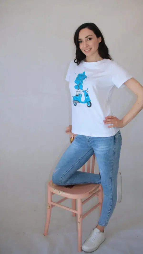 T shirt con strass Art. Un cuore in Vespa