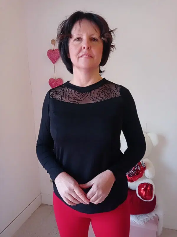 Maglia con tulle ricamato sul decoltè Art. Divina
