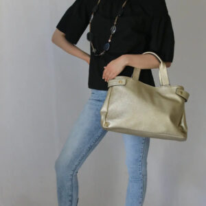 Blusa in cotone con scollo alla Carmen