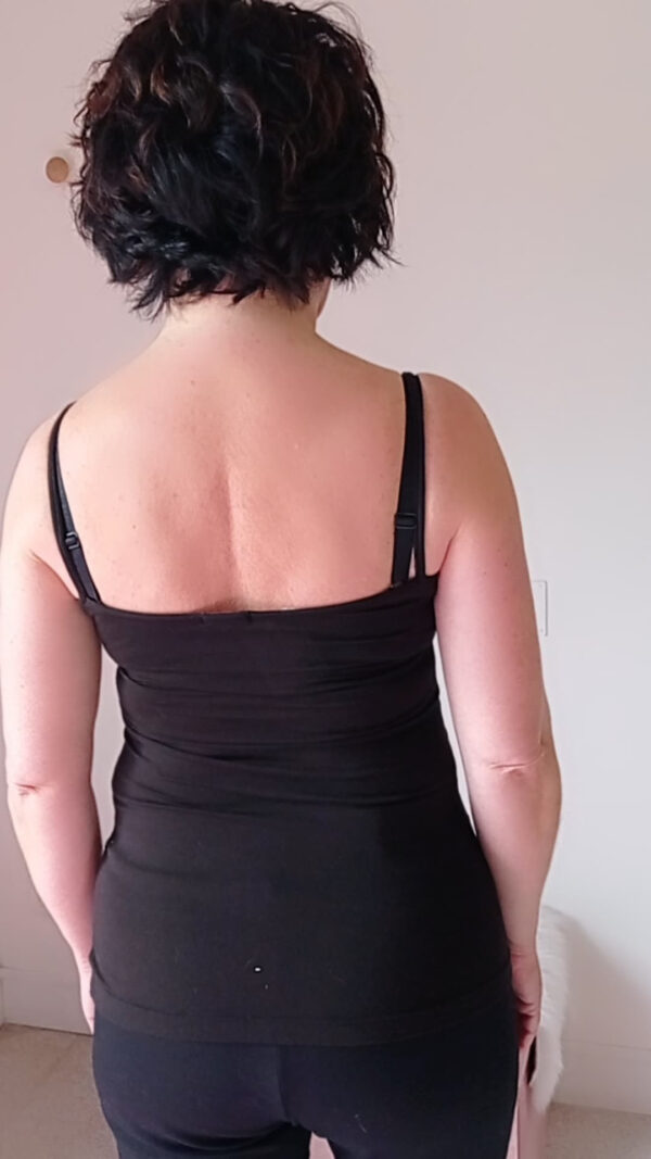 Top sotto giacca con pizzo