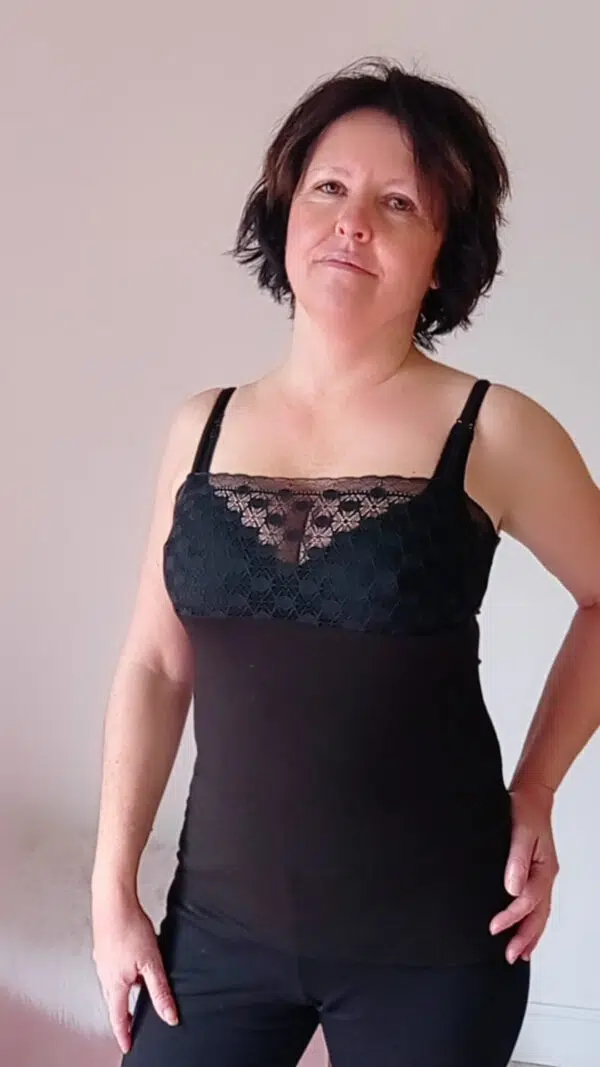 Top sotto giacca con pizzo