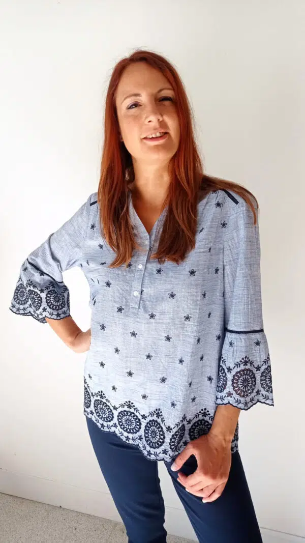 Blusa in cotone macramè Art. Bolle