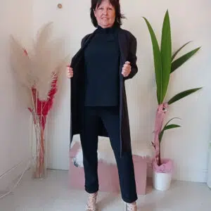 Spolverino Cappotto 'Isabella' in Ecopelle dallo Stile Dark e Deciso