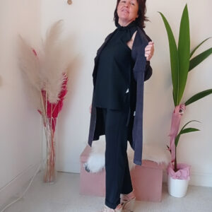 Spolverino Cappotto 'Isabella' in Ecopelle dallo Stile Dark e Deciso