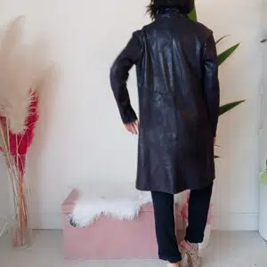 Spolverino Cappotto 'Isabella' in Ecopelle dallo Stile Dark e Deciso