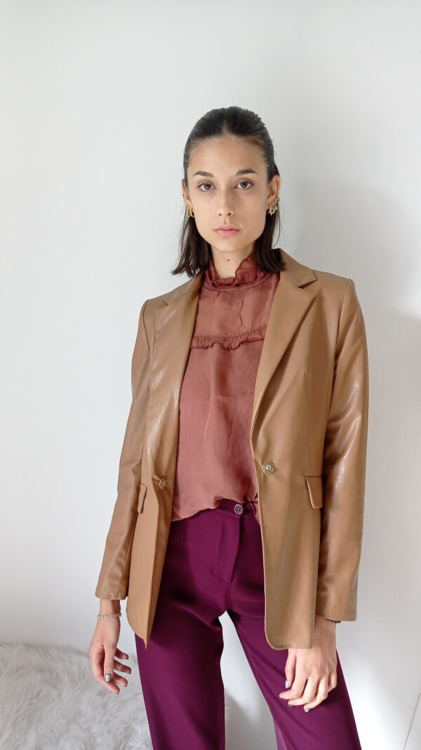 Giacca Ecopelle Stella McQueen Art. Viola - L'Essenza dell'Autunno in Stile Nocciola