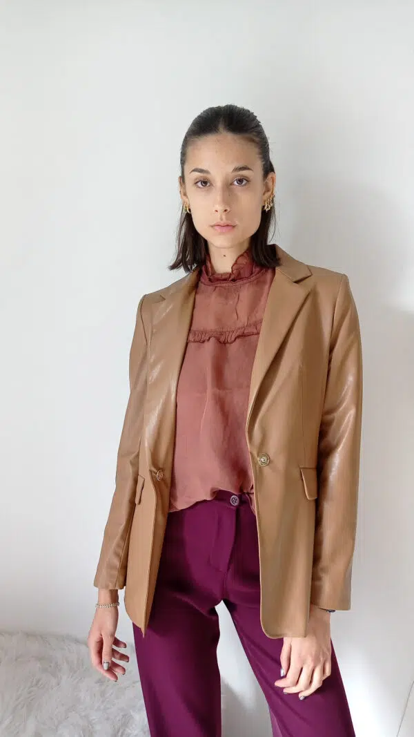 Giacca Ecopelle Stella McQueen Art. Viola - L'Essenza dell'Autunno in Stile Nocciola